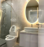 khách hết hạn hợp đồng, gia đình cho thuê căn 2 ngủ đủ đồ giá chỉ 12tr tại chung cư iris garden