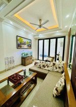 bán nhà việt hưng long biên 5 tầng ô tô đỗ cổng giá 6,7 tỷ