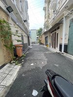 nhà phố khu phân lô đồng bộ nhà cao tầng - tặng nội thất - ô tô vào nhà