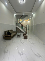 nhà mới 2 tầng ở ngay ngay mã lò-tktq- 54m2-shr-hc đủ -hẻm 6m thông