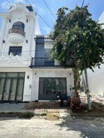 Nhà trệt lầu có nội thất khu văn hóa tây đô