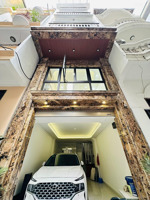 bán nhà trần quốc hoàn 44m2_mt 4m - thang máy - gara ô tô - phân lô ô tô tránh