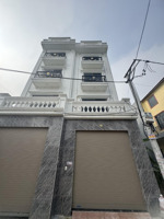 nhà xây mới sát chợ phượng 4 tầng x32m2 chỉ cách 1 nhà ra đường oto tránh