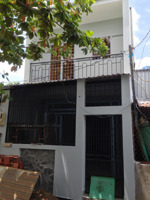 chính chủ cần bán nhà 2 lầu kèm đất thổ cư tổng diện tích lên đến 190m2