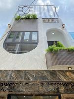 định cư nước ngoài bán nhanh nhà đ.lê văn sỹ.p-13 q.3.giá 2tỷ450/42,5m2.hẻm oto vị trí đẹp sổ riêng