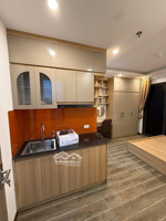 toà ccmn trần hữu tước, gần phố, 2 thoáng, thang máy, pccc đạt chuẩn, 18pkk, dt 1.2 tỷ/năm