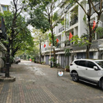 trung tâm, phân lô, 70m2x4t, mt 5m, ô tô tránh, đường chính, vừa ở vừa kinh doanh, giá rẻ 20.8 tỷ