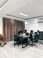 cần sang nhượng gấp sàn văn phòng đã có sẵn bàn ghế tại phố tây sơn - đống đa. 55m2 - 7tr