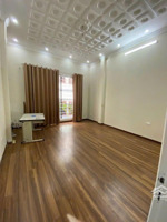 cho thuê nhà ngõ 421 hoàng quốc việt 50m2, 4 tầng nhà đẹp giá 19tr/th lh:0989031677