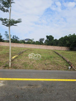 đất view hồ full thổ cư tại lạc thủy, hòa bình. diện tích: 100m2. đường sá thuận tiện, dân cư hiện