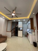 chính chủ tớ cho thuê nhà full đồ trung kính - trần duy hưng dt:48m2 5t 4 pn full đồ giá 22tr (tl)