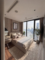 chính chủ cho thuê lại căn hộ 2pn vinhomes golden river - view ba son