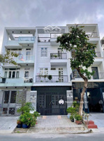 nhà phố hiện đại - giá cực tốt khu vực - kdc dân trí cao - đường rộng 20m tái định cư phú mỹ quận 7