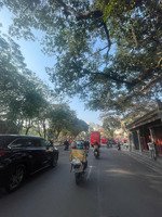 bán khách sạn 3 sao view hồ gươm phố cổ hoàn kiếm dòng tiền 900tr/tháng