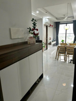 cho thuê căn hộ full nội thất view hồ bơi