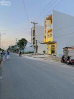 Bán Nhà 1 trệt 2 lầu mới đẹp tại trục chính lộ số 65 D1 KDC Hồng Loan