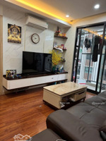 tập thể siêu đẹp phố tôn thất tùng sổ đỏ 35/100 m2 sử dụng 3 ngủ 2 vs ô tô đỗ cửa ngay đại học y hn