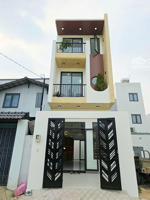 bán nhà 3 tầng đúc mới xây đường trường lưu phường long trường quận 9. đường ôtô tránh. giá 5.1 tỷ