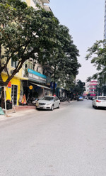 phân lô vỉa hè trung tâm mỗ lao . ô tô tránh ,vỉa hè rộng, kinh doanh dt 45 ,5t,mt 4m .giá 17ty