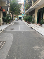 bán nhà phân lô vỉa hè duy tân dt: 58m, nhà; 5t, mt: 4.2, giá: 25.7 tỷ