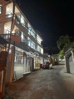 nhà 3 tầng 2 mặt tiền đường mai an tiêm cách biển chỉ 800m- rẻ hơn thị trường 200tr- vào ở ngay