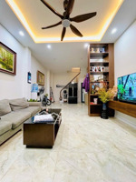 bán nhà trần quốc vượng, dt52m, ô tô, gần phố, 2 thoáng, vừa ở vừa kinh doanh.