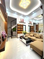 bán nhà phố đại la - gần các trường đh bách khoa, kinh tế, xây dựng.