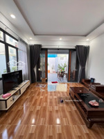 căn nhà vườn đáng để nghỉ dưỡng duy nhất kề biển trần phú, phường nha trang ngang 8m, chỉ 6,5 tỷ