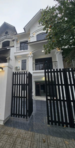 cho thuê biệt thự geleximco lê trọng tấn, đầy đủ điều hòa, 120m2, 5pn, 3wc làm văn phòng kết hợp ở