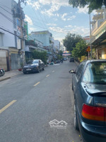 cho thuê mt đường lê niệm, phú thạnh, tân phú, ngang 8m dài 20m gác suốt