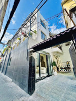 cần tiền cho con du học bán gấp nhà nguyễn thị thập,tân phong q7. giá:3,4 tỷ. dt:65m2. 3tầng. shr