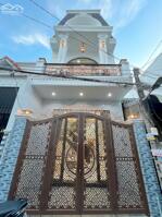 Nhà Trệt Lầu Xây Mới 3 Phòng Ngủ - Cách Đại Học Y Dược 700m