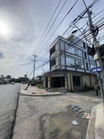 cho thuê np mặt tiền lò lu(góc 2 mặt tiền) 1 trệt 3lầu 5pn, 6vs, 120m2 tại lò lu, q9, 19 triệu vnd