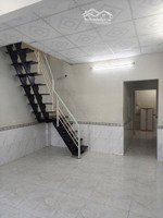 gần đại học hutech hàng xanh, điện biên phủ bình thạnh, dt 3.7 x 13m x 2 tầng, 5.4 tỷ tl