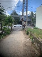 đất gần chợ mỹ phong và thcs lê văn nghề