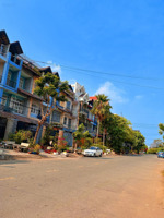 nhà phố cao cấp 120m2 - 4 tầng mt đường lộ nhựa 20m - gần trường thpt nguyễn văn linh - chỉ 9.x tỷ