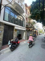 căn nhà hiếm nhất cầu giấy nhà 47m2 x 5 tầng có gara ô tô 7 chỗ vào nhà thoải mái giá bán 15 tỷ