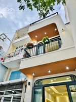 nhà đẹp ở ngay trung tâm phú nhuận - 2 tầng 55m2 - hẻm xe hơi - gần mặt tiền - nhỉnh 7 tỷ