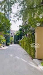 láng hạ. siêu phẩm liền kề đẳng cấp thượng lưu tuyệt đẹp siêu hiếm vị trí trung tâm ba đình. giá rẻ