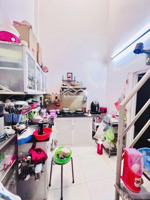 hạ 100tr nhà thạch lam, tân phú hẻm 5m ô tô ngủ nhà 4x14 nở hậu chỉ 5.9 tỷ tl