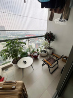 chính chủ bán river panorama quận 7- 2pn, 2wc- đã có sổ hồng- có hỗ trợ vay.các phòng ngủ có cửa sổ