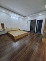 phúc đồng. nhà 4 tầng. lô góc. dt 36m . mt 4m . giá chỉ 7 tỷ 2.
bán nhà phúc đồng long biên. lô gó