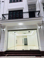 lê trọng tấn- thanh xuân có thang máy nguyên căn: dt 80m²* 6 tầng, ô tô vào nhà. giá cho thuê 23tr