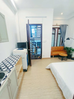 cho thuê phòng ban công thoáng , đường nguyễn thị minh khai q1 , ngay cầu thị nghè , thảo cầm viên