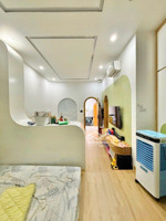 hiếm - mặt tiền lê văn sỹ - nhà 5 tầng btct - nở hậu đẹp - gần vòng xoay lăng cha cả - sổ riêng