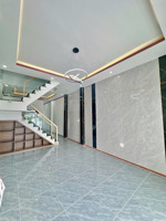 cho thuê gấp nhà 1 trệt 1 lầu mặt tiền hẻm văn phương, thuận tiện kinh doanh mua bán nhỏ trước nhà