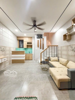 mặt tiền kinh doanh lê văn việt-6,8tỷ-24m2-3 tầng bê tông cốt thép-full-2pn-nở hậu-hoàn công đủ