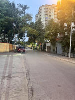 cần bán căn biệt thự thô tại việt hưng. 