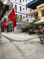 chủ cần bán gấp - 50m2 ba đình - 4 tầng - dân xây - 5m ra ôtô - 30 ra mặt phố - 5 phút ra hồ tây