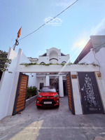 bán nhà 2 tầng ,mặt tiền nguyễn đức thiệu phường dĩ an,tp hcm,nhà ngang 6m rộng thoáng